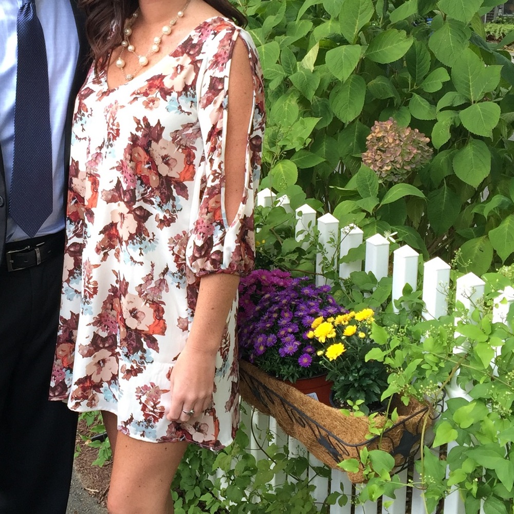 Lulus flower shift dress